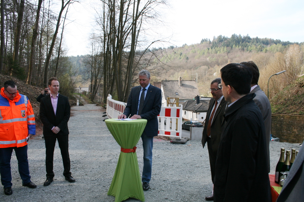 Spatenstich, Herr Kiefer