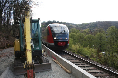 hintereBahnsteinkante2